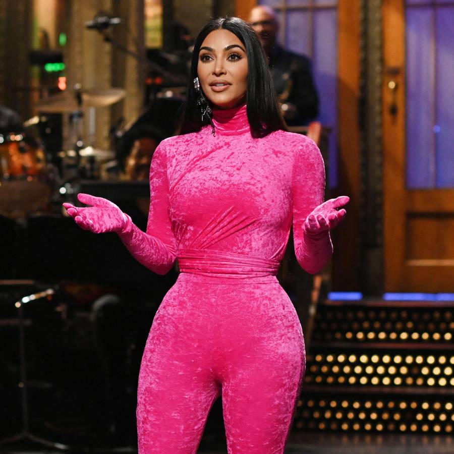 All Kim Kardashian Savage SNL Jokes That Didnt Make It Onscreen