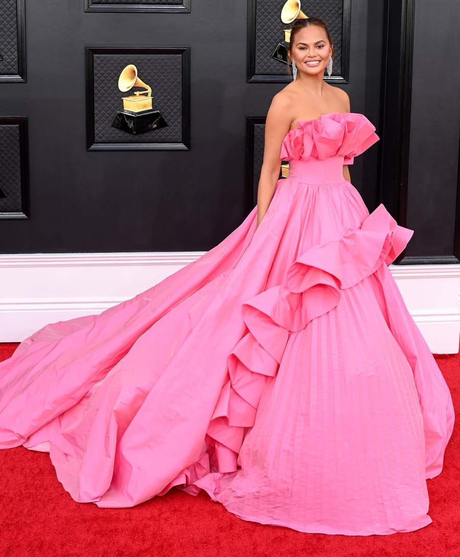 Chrissy Teigen Red Carpet Arrival Grammys 2022