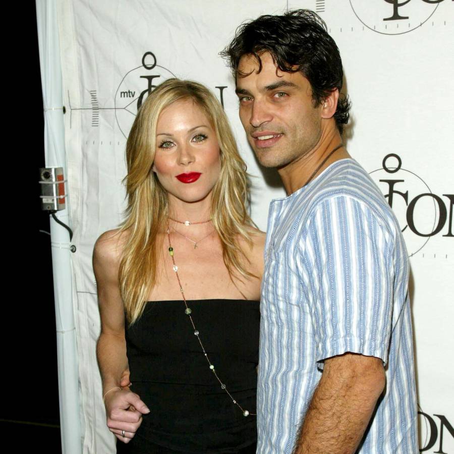 Christina Applegate Johnathon Schaech Relationship Timeline