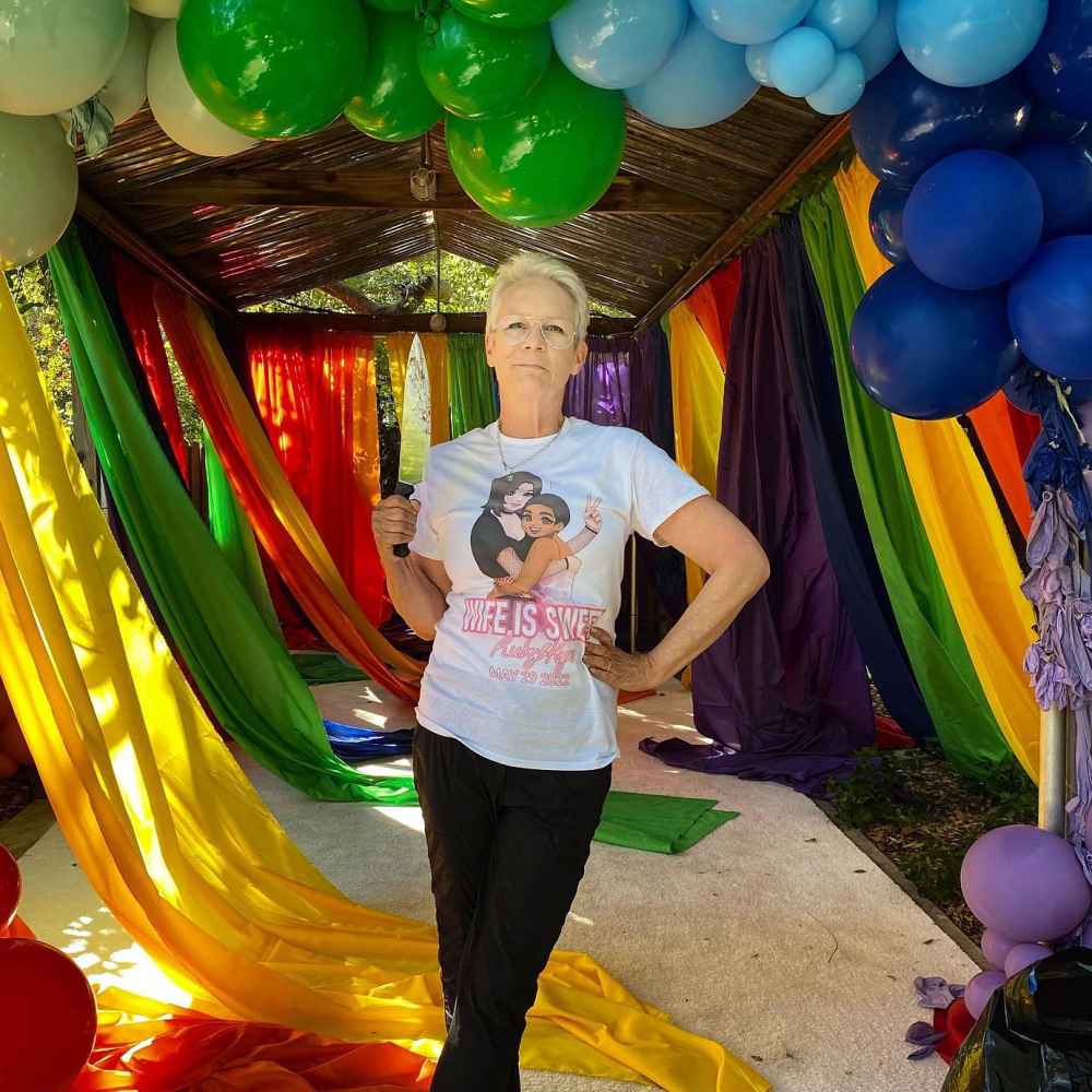 Wife Is Sweet Jamie Lee Curtis Officiates Her Daughter Cosplay Wedding