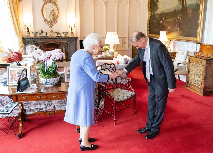 Their Gan Gan Queen Elizabeth II Cutest Moments With Her Great Grandchildren