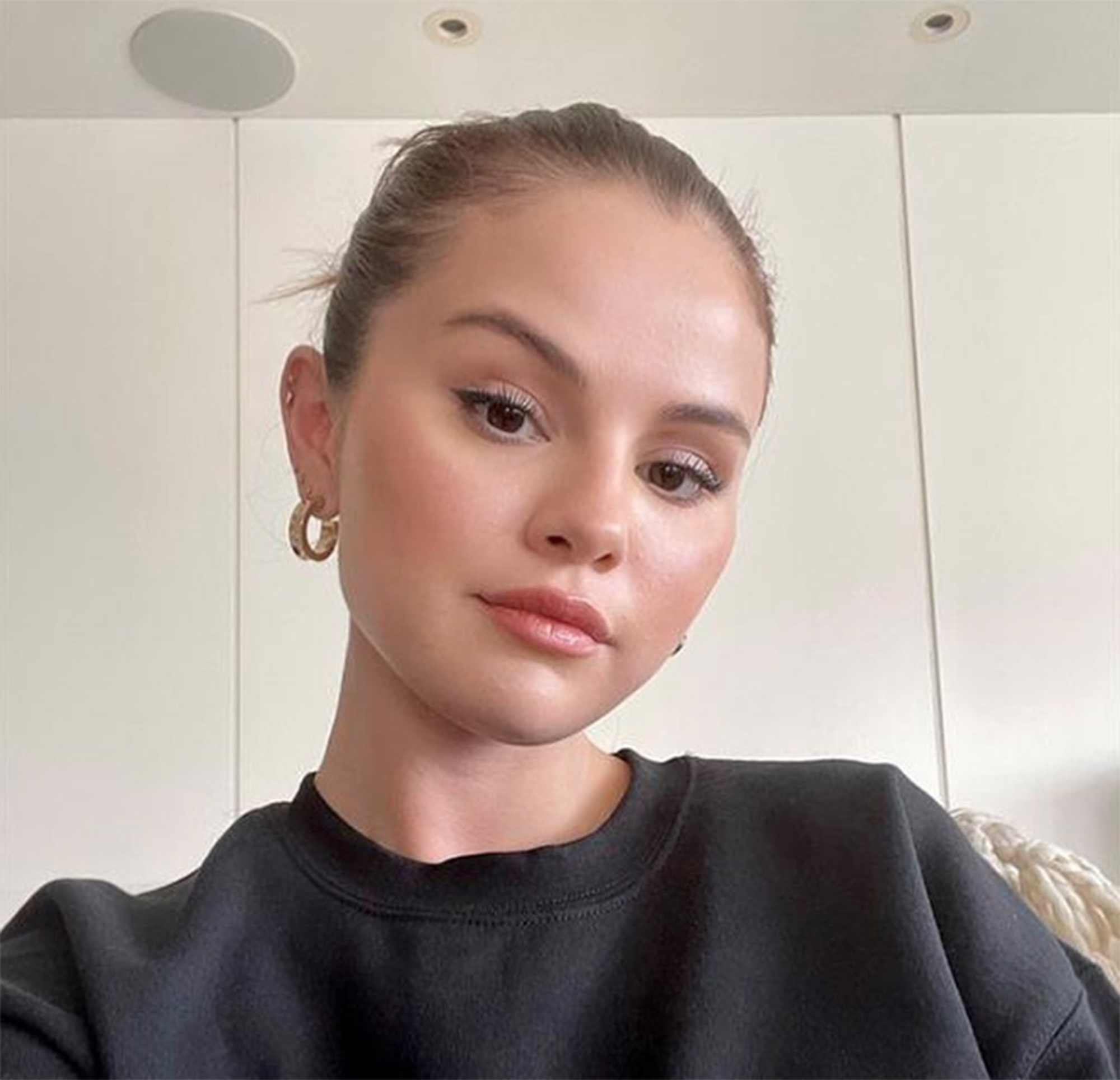 selena-gomez-skin