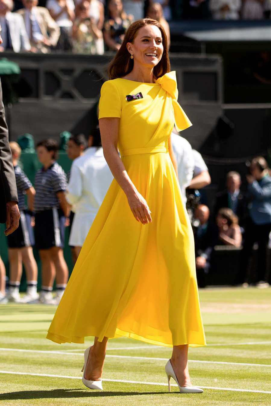 Kate Middleton Sits Near Tom Cruise at Wimbledon Women's Finals Before Presenting Trophies to Players: Photos