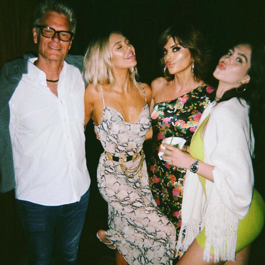 RHOBH Royalty Lisa Rinna Harry Hamlins Family Pics With Their Daughters