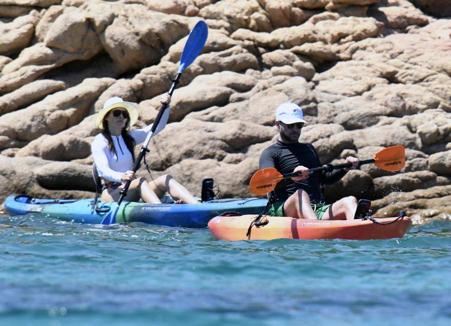Kayaks and Kisses! Justin Timberlake, Jessica Biel Vacation in Italy: Pics