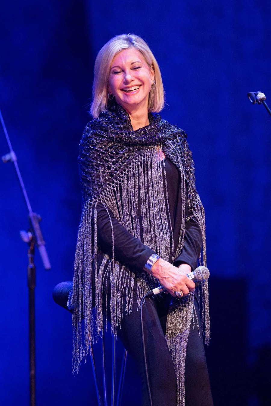 Olivia Newton Johns Quotes About Her Cancer Battles Staying Positive Ahead Death