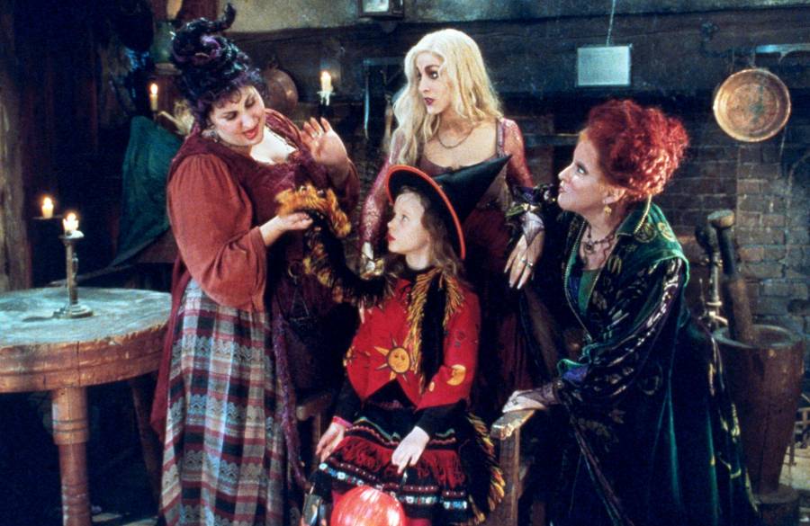 All the 'Hocus Pocus' Easter Eggs You May Have Missed in 'Hocus Pocus 2'