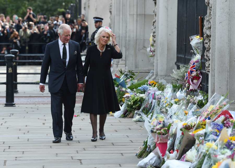 King Charles III Makes 1st Appearance as Monarch as He Extends Mourning Period Amid Queen Elizabeth's Death