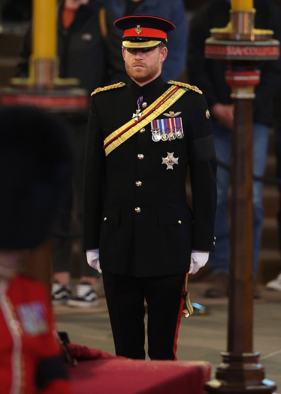 Prince Harry Wears Military Uniform for 1st Time Since Stepping Down as Senior Royal at Queen Elizabeth II's Vigil