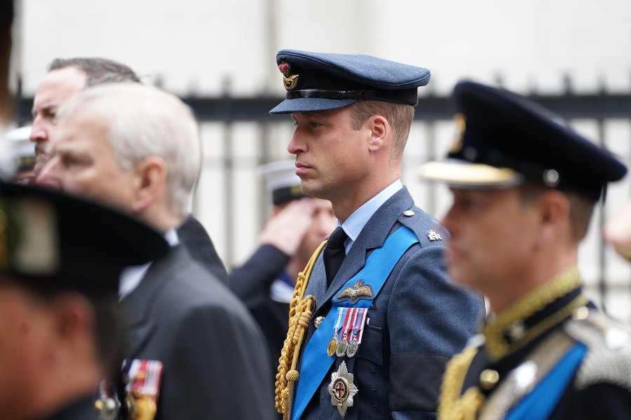 Queen Elizabeth II Funeral Every Emotional Photo 36