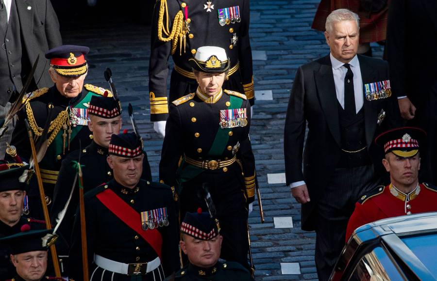 Queen Elizabeth II's 4 Children Walk Behind Her Coffin in Edinburgh