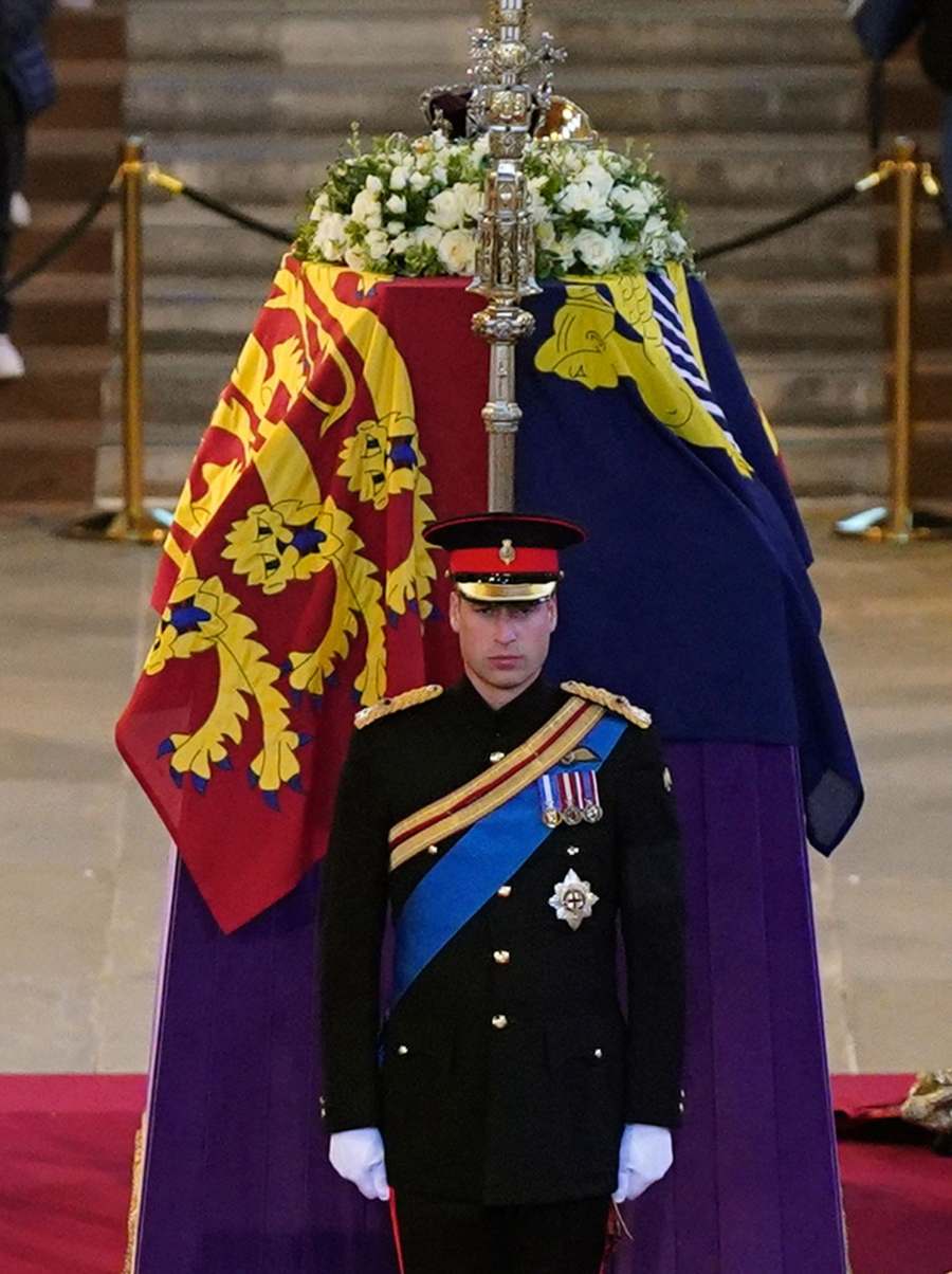 Prince William, Prince Harry and All of the Queen's Grandchildren Hold Vigil for Late Monarch at Westminster Hall