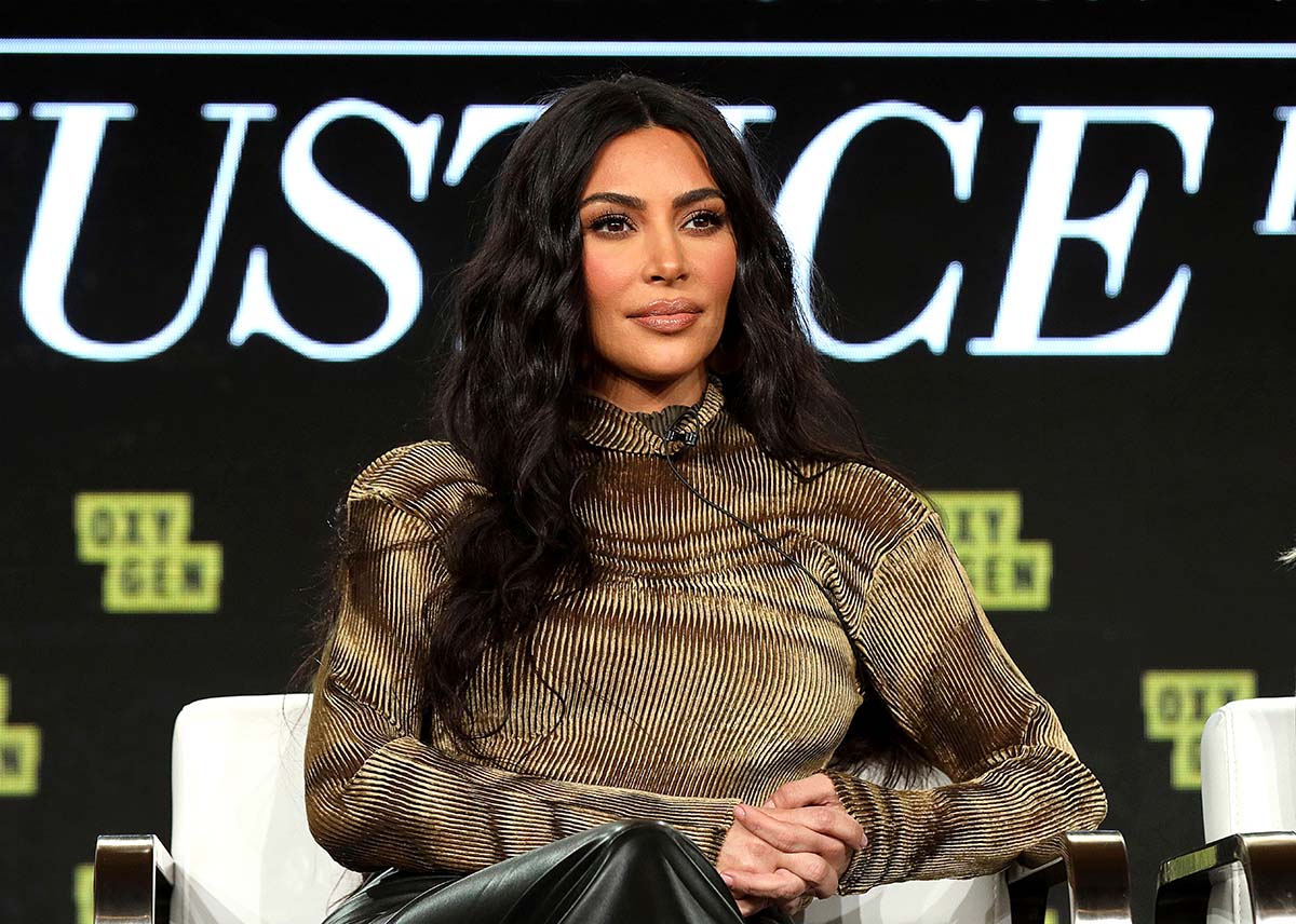 Kim Kardashian Posts Sexy Bikini Picture