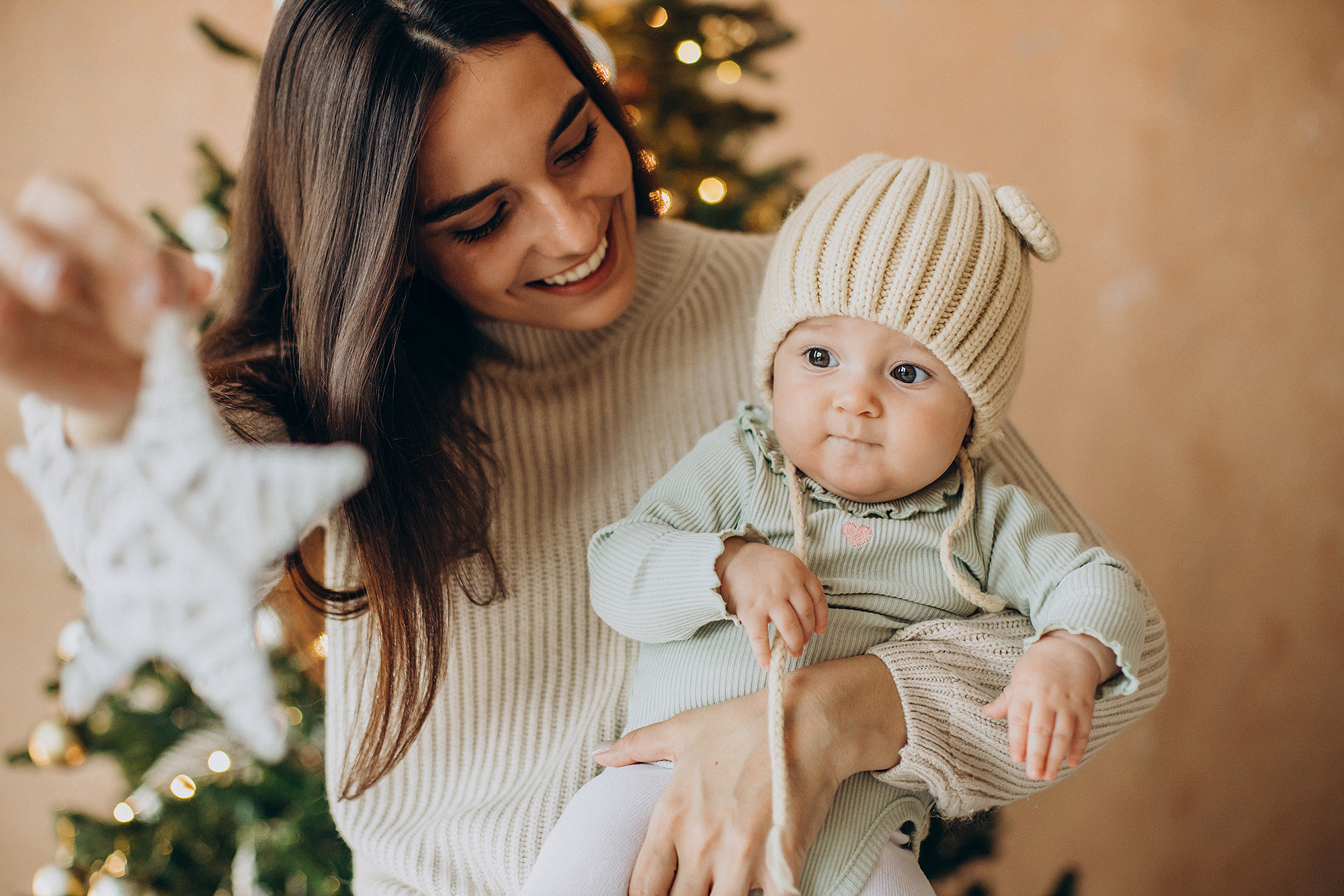 postpartum-holiday-fashion