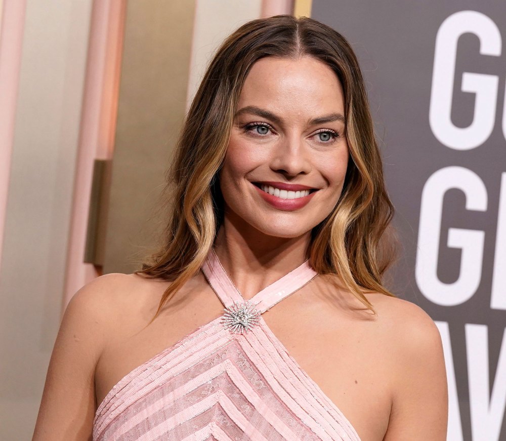 Margot Robbie Breakout Golden Globes 2023 open mouth smile