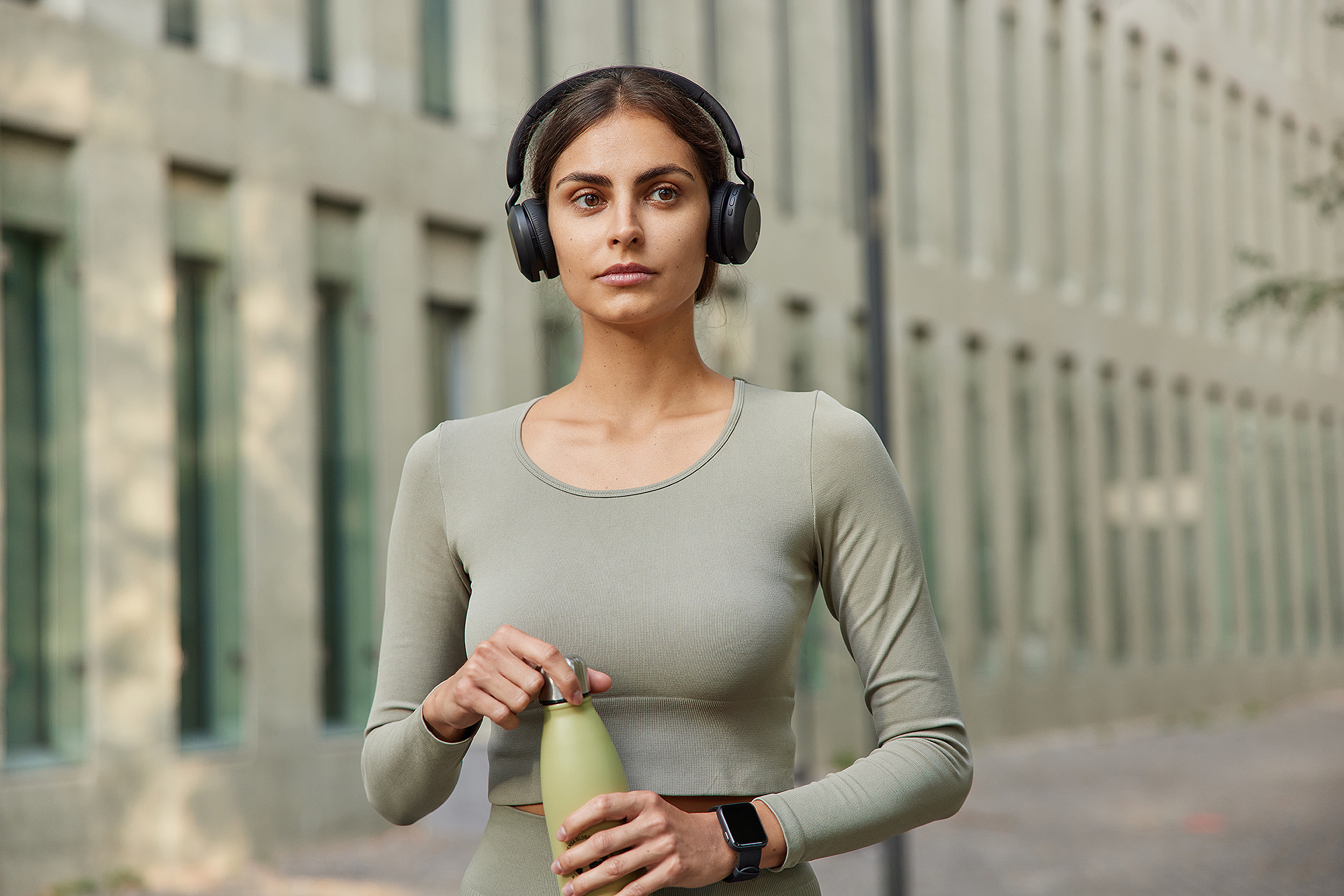 sporty-chic-athleisure