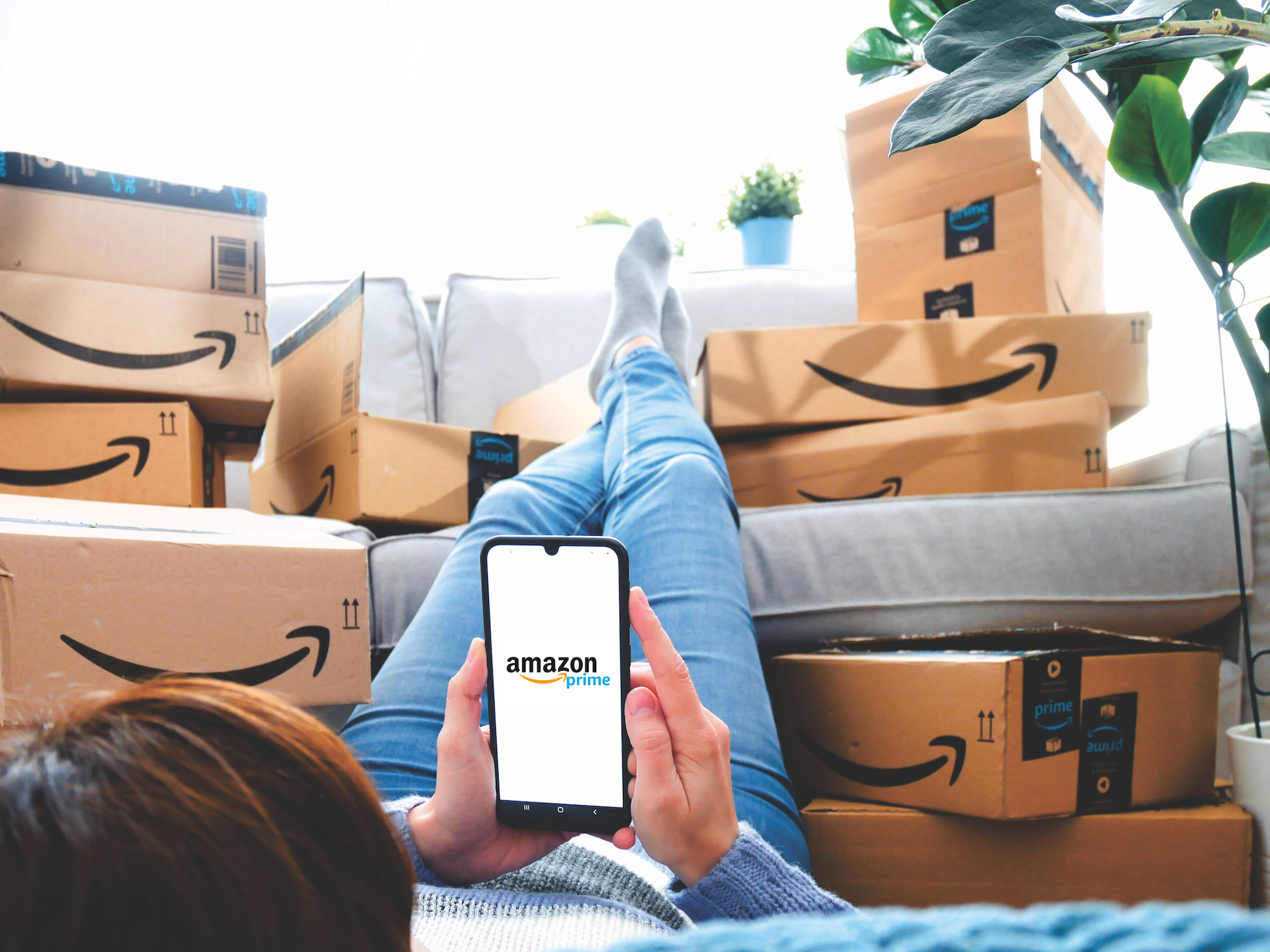 Amazon-Online-Ordering-Stock-Photo