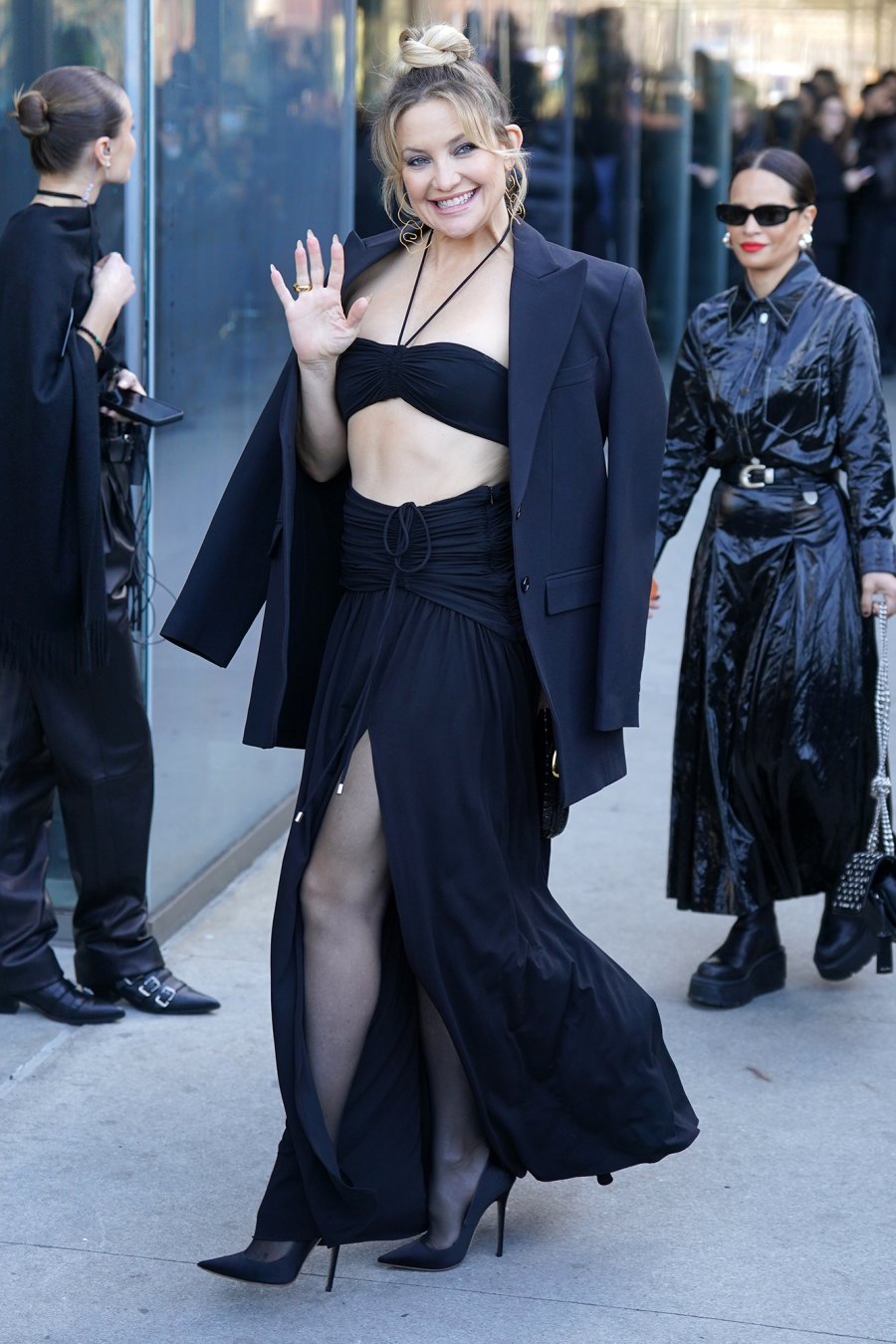 Kate Hudson in Black Bandeau Top Blazer and Skirt Celebs at NYFW 2023