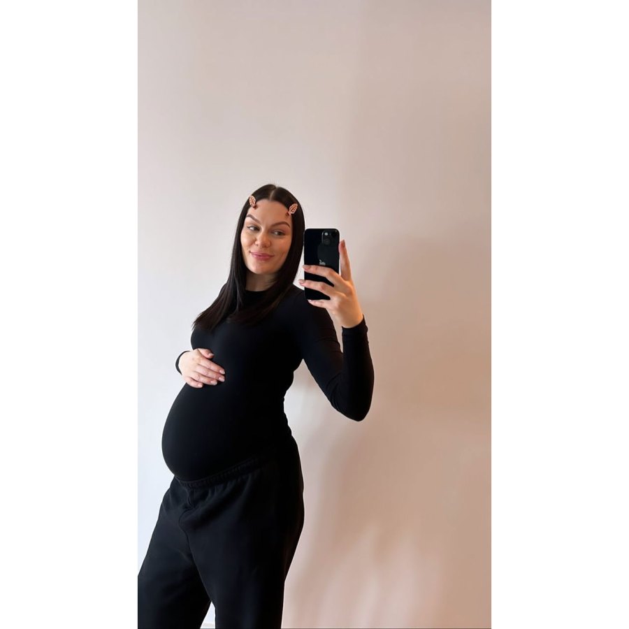 Jessie J Baby Bump Album