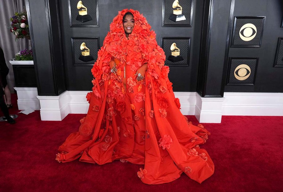 Lizzo Red Carpet Grammys 2023