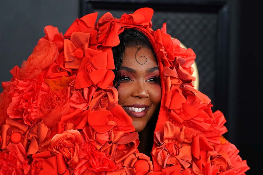 Lizzo Red Carpet Grammys 2023