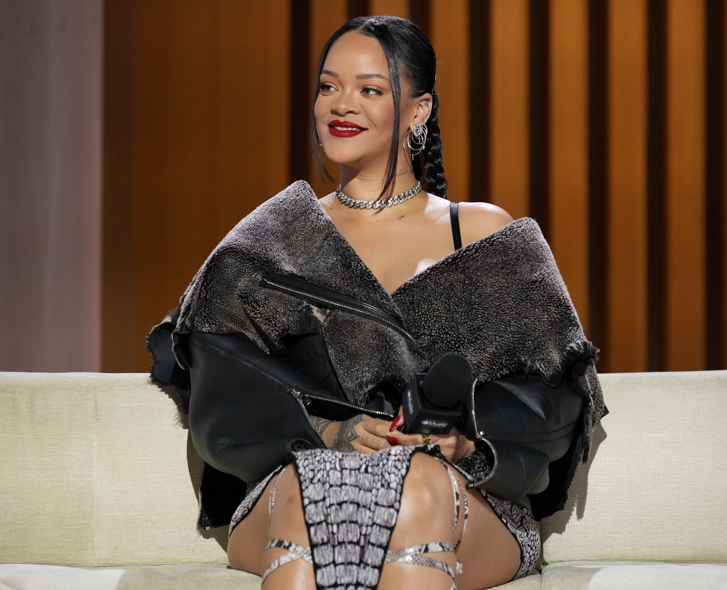 Rihanna-New-Fenty-Beauty-Launch
