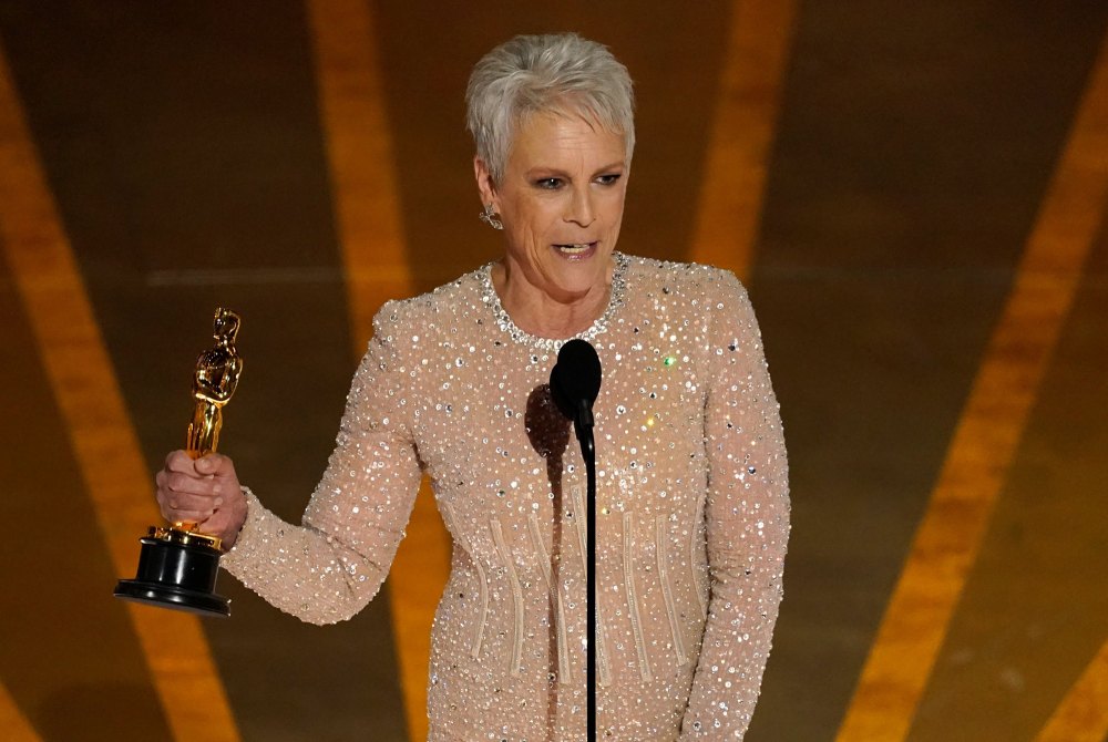 Jamie Lee Curtis Earns 1st Oscar for 'EEAAO'