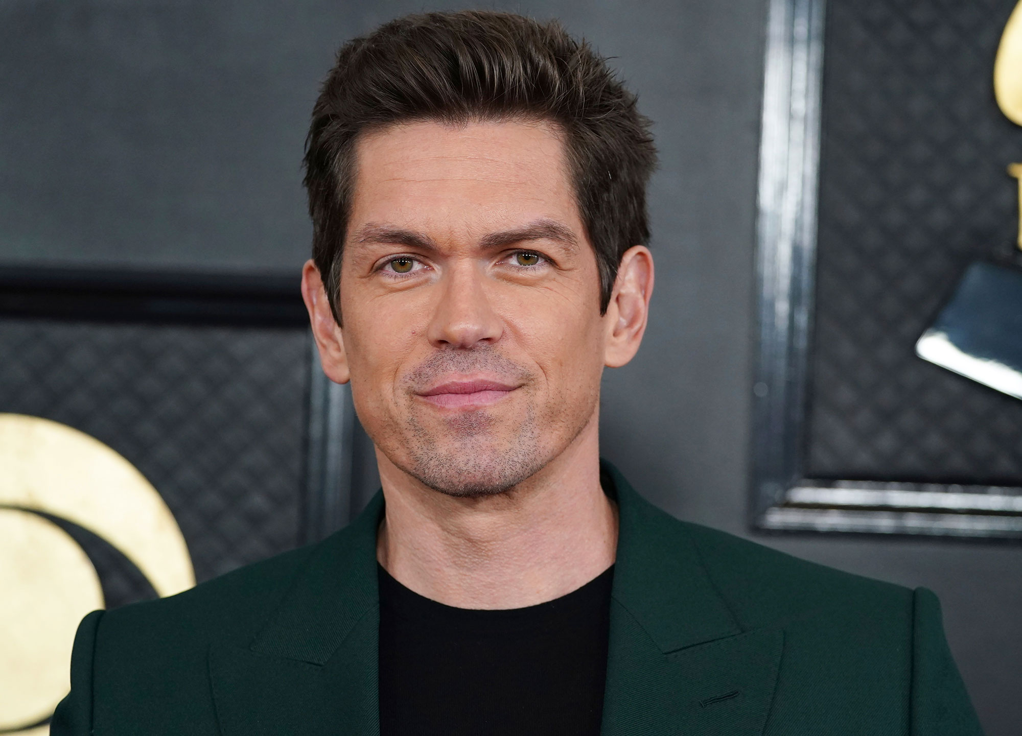 Steve Howey Reveals He's Not Interested in Reviving 'Shameless' or 'Reba': 'Let It Be' green blazer