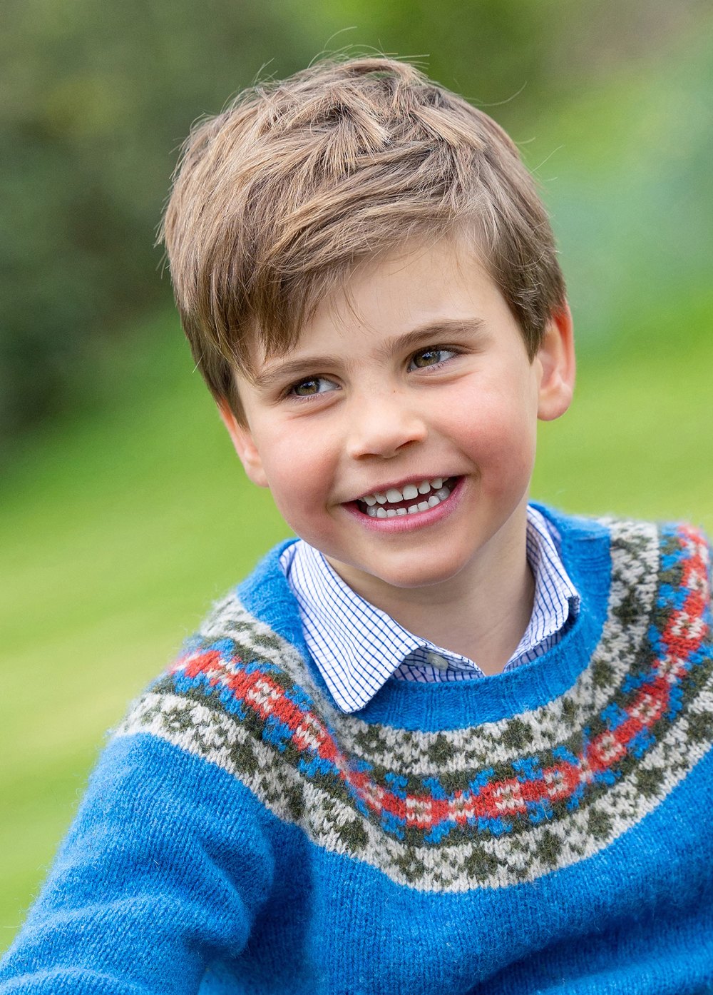 Prince Louis Smiles With Princess Kate In His Official 5th Birthday Portrait