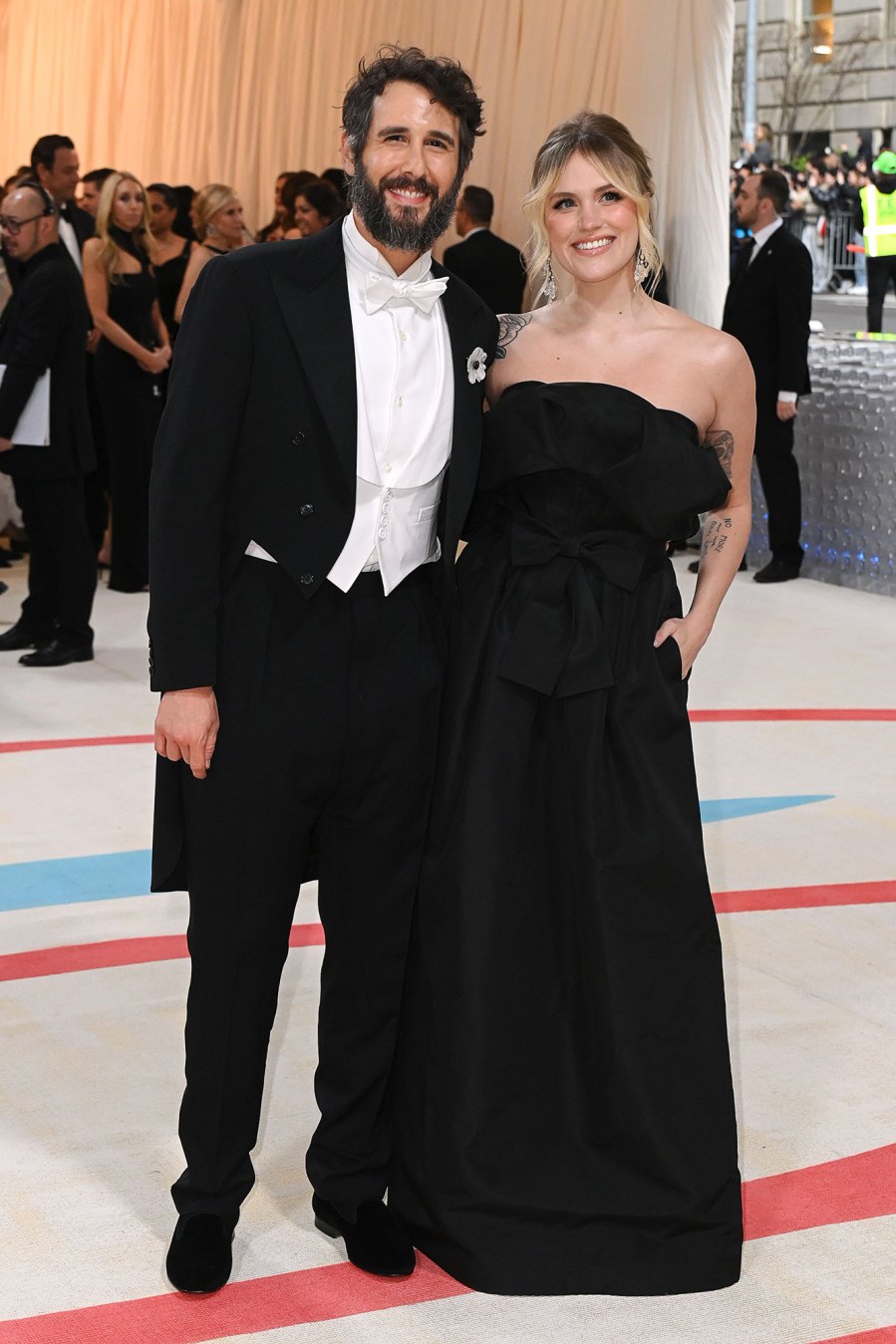 MET Gala 2023 - Red Carpet Arrivals - 615 Josh Groban and Natalie McQueen