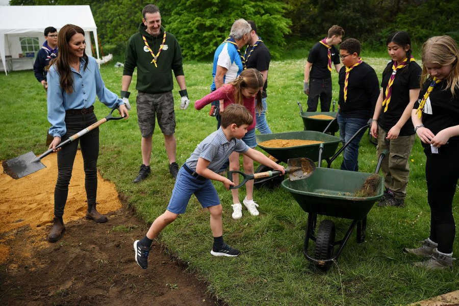 Prince William and Princess Kate 3 Kids Participate in The Big Help Out After Coronation Weekend 4 Prince Louis