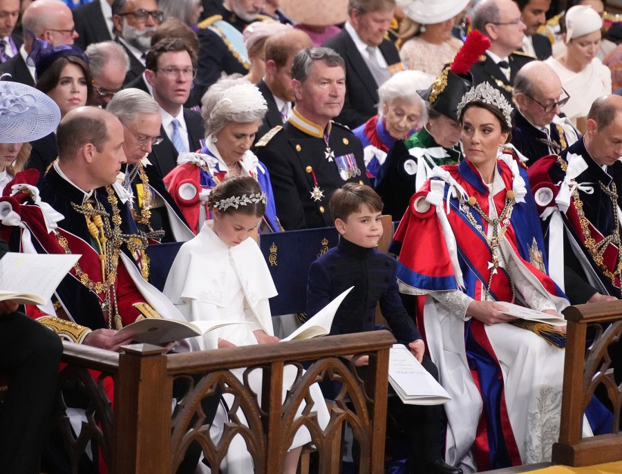 Princess Kate and Princess Charlotte Wear Matching Headpieces and Gowns 4