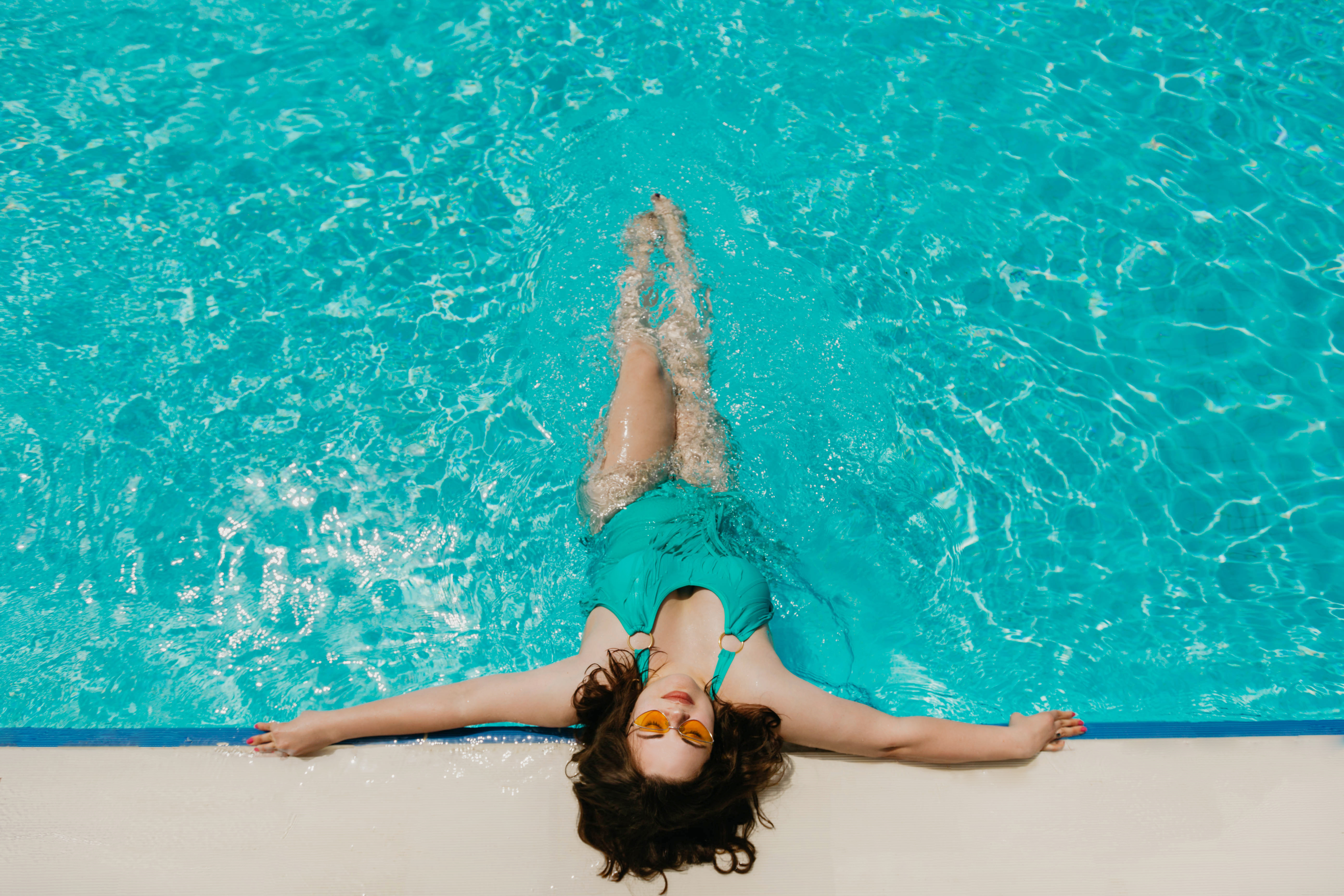 one-piece swimsuits for larger busts