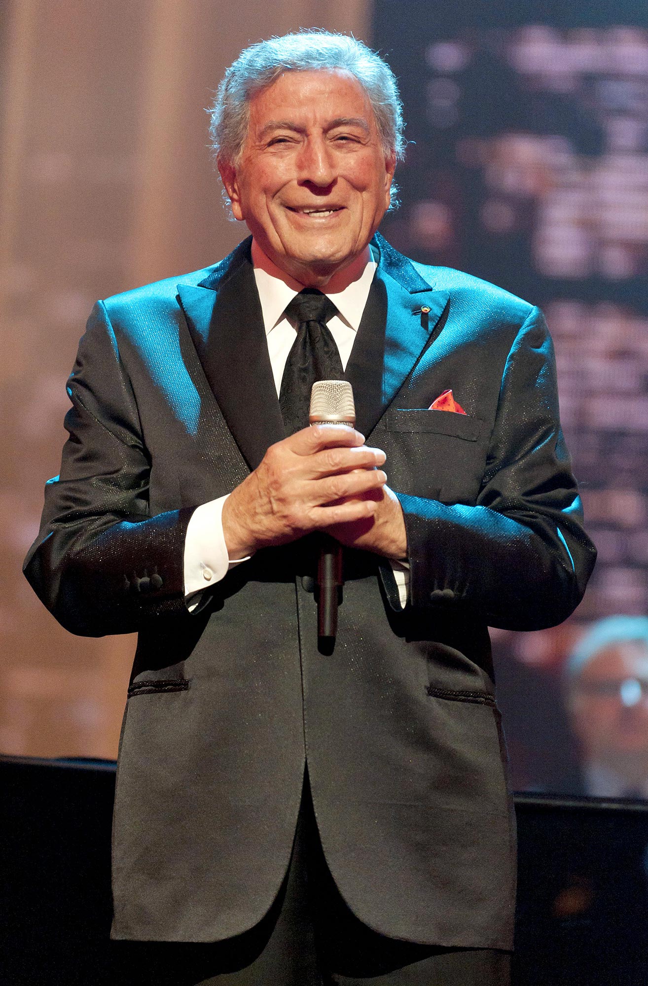 Celebrities Mourn Tony Bennett Death