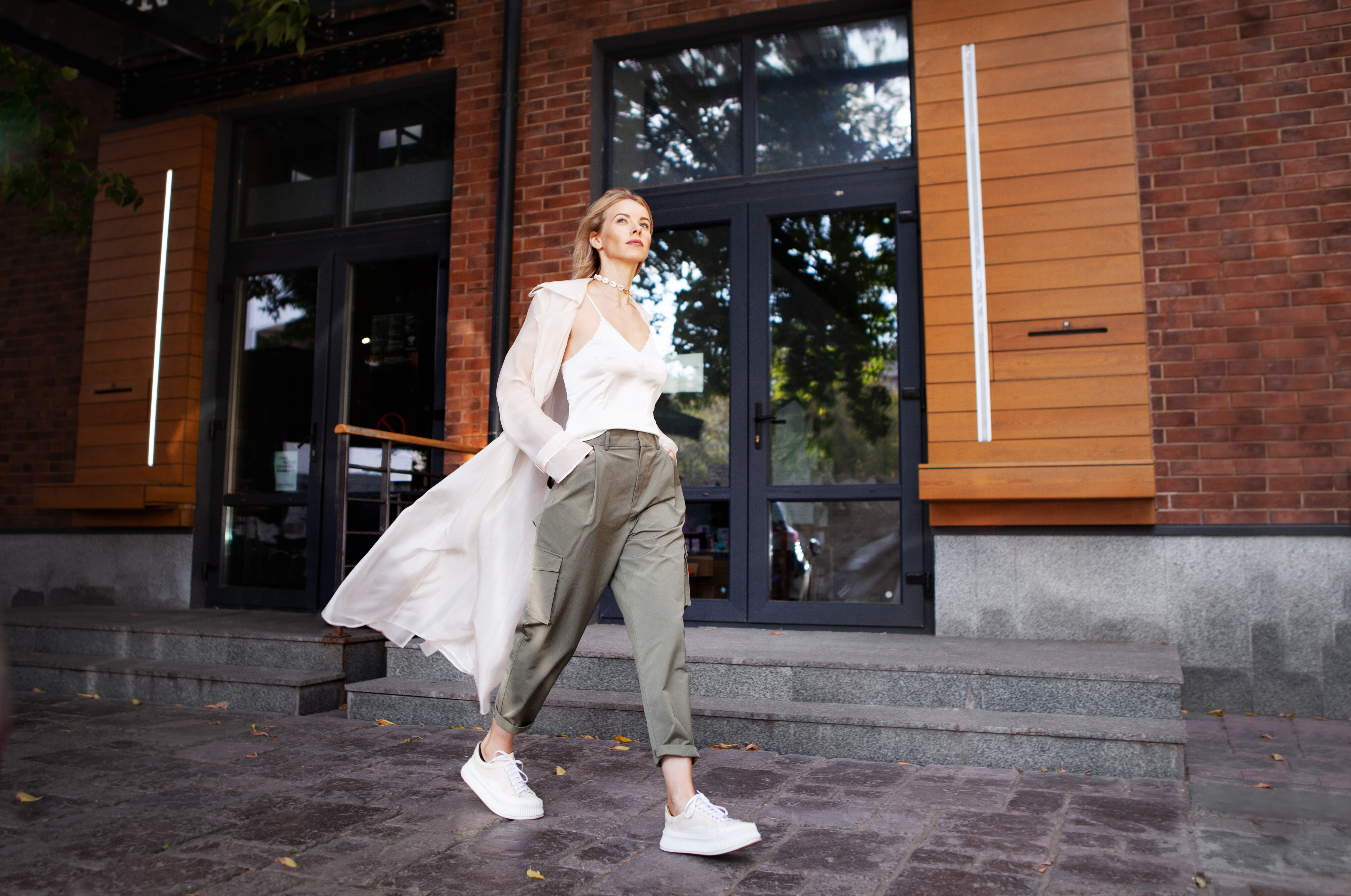 lightweight slimming joggers