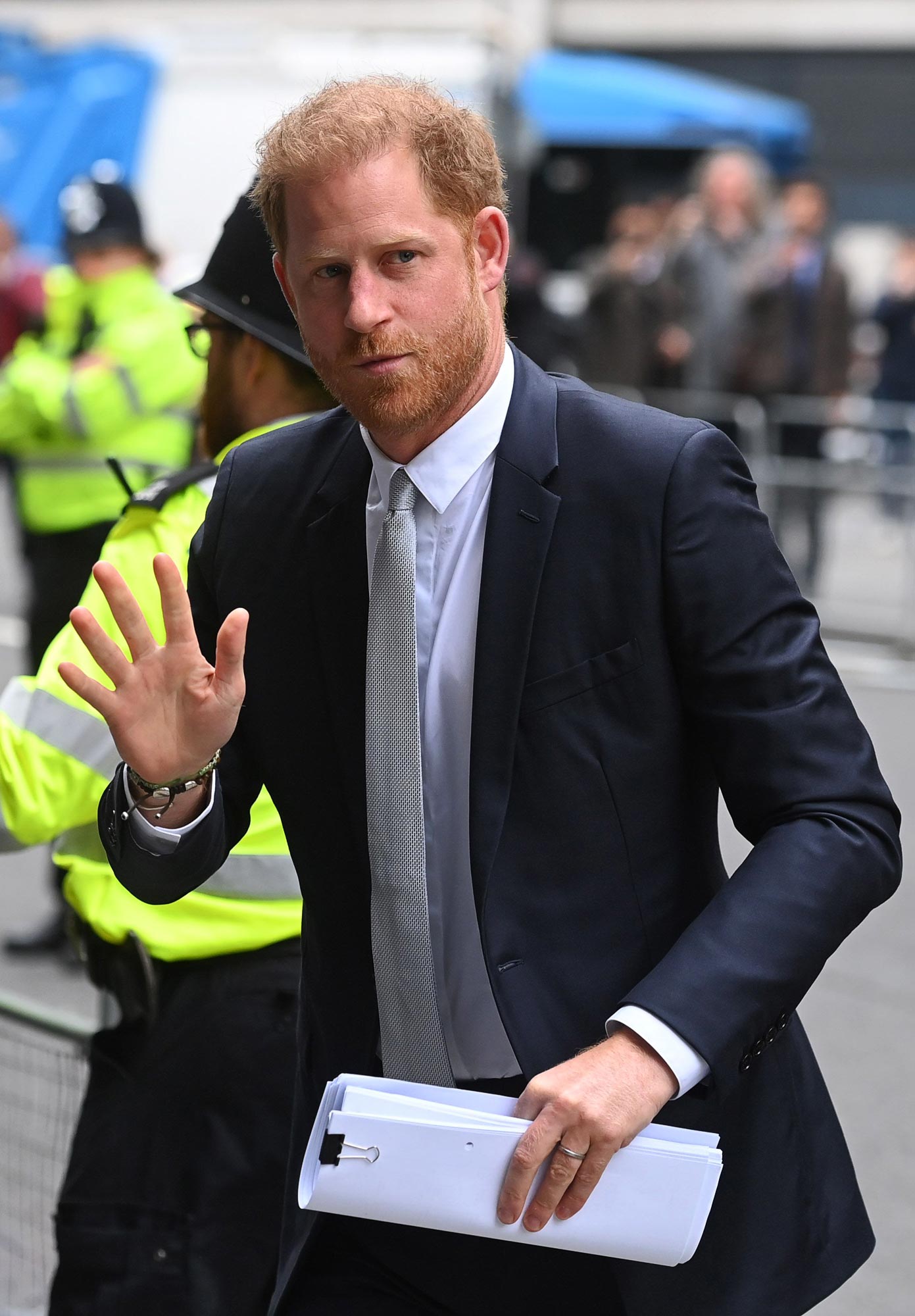 Why Chaotically Curated Royal Website Finally Updated Prince Harry s Title According to Expert 255