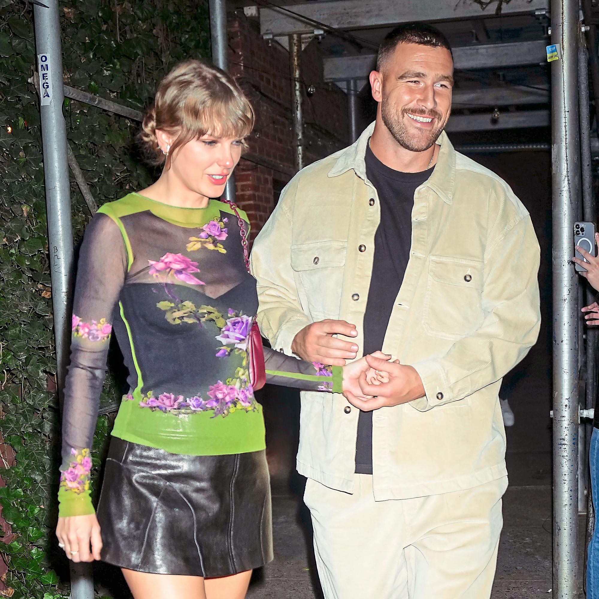 2349 Us Weekly Travis Kelce and Taylor Swift 2