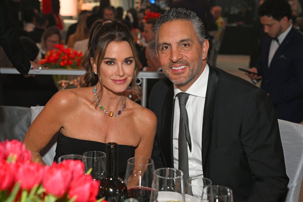 Mauricio Umansky Says RHOBH Is Dramatizing Kyle Richards Marital Woes