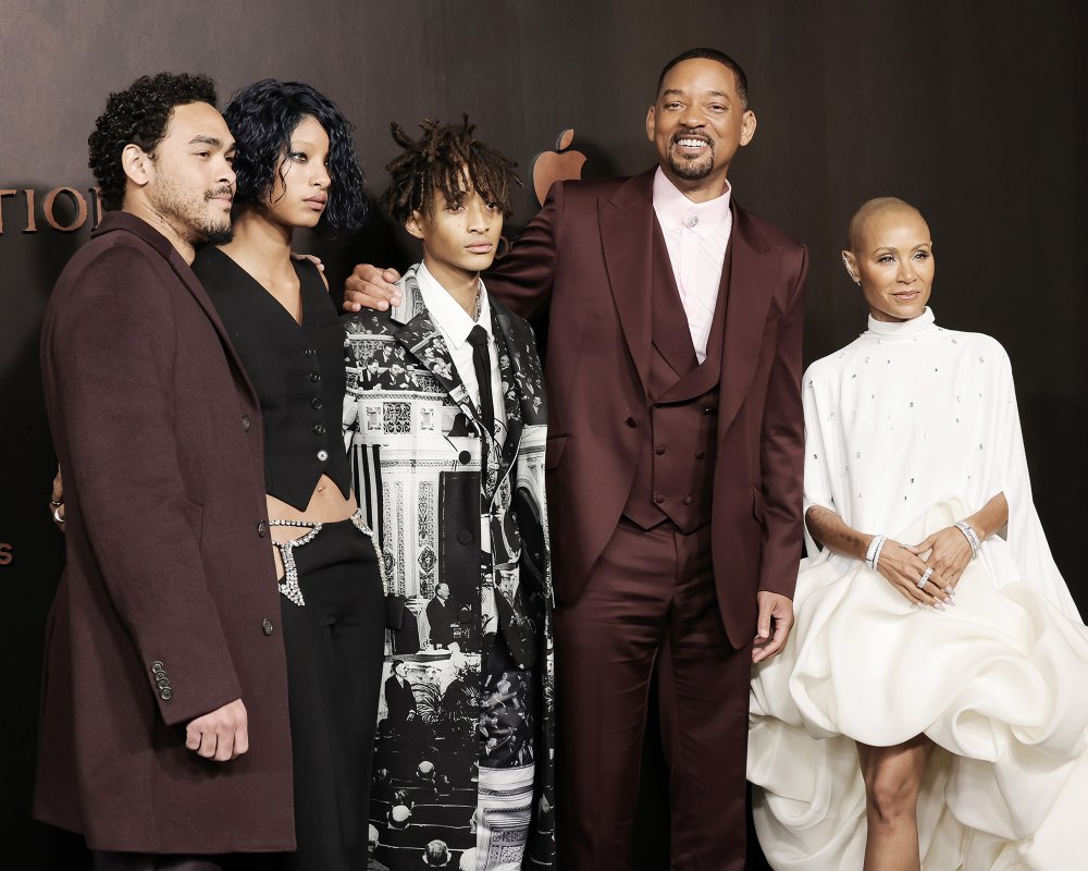 Will Smith Kisses Jada Pinkett Smith's Forehead in 'Perfect' Thanksgiving Photo Despite Separation