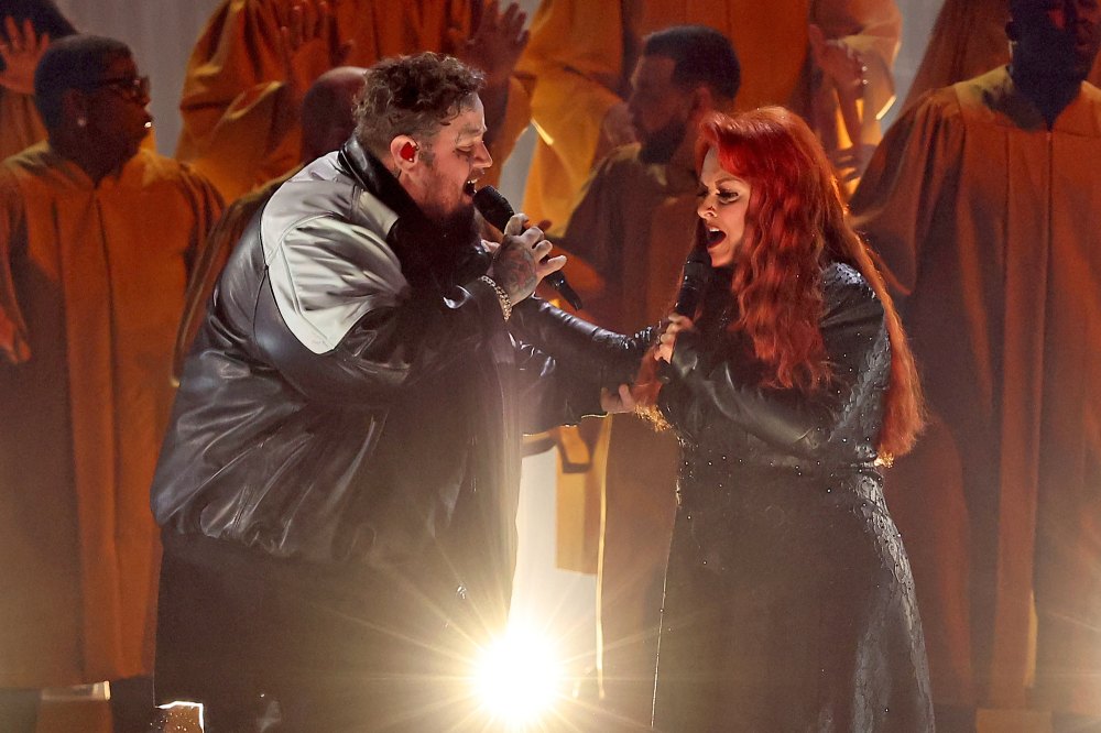 Wynonna Judd Addresses Fan Concern Over Her CMA Awards Performance