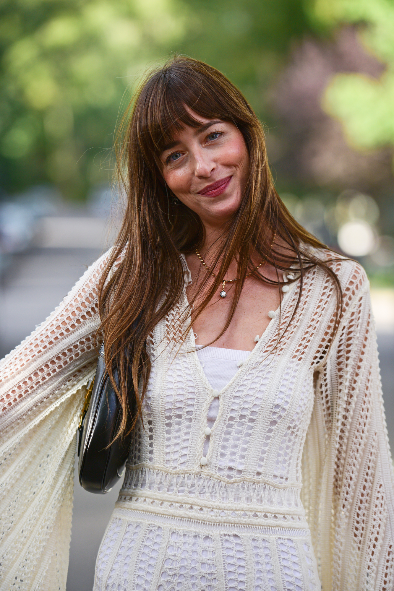 Dakota Johnson Clarifies Her 14-Hour Sleep Schedule