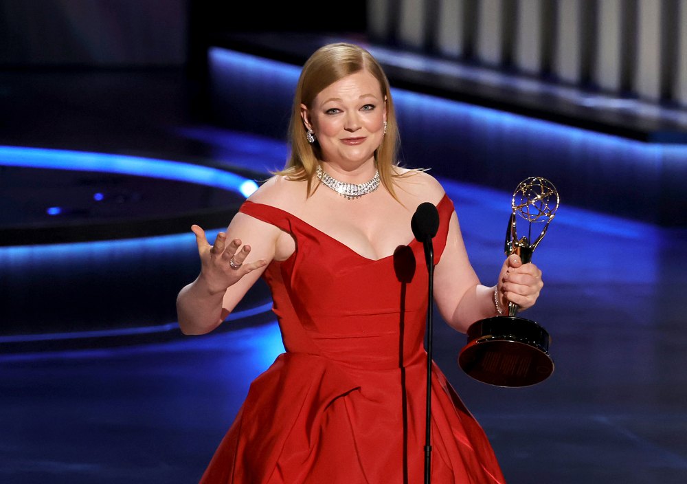 Sarah Snook Wins Best Lead Actress in a Drama at Emmy Awards