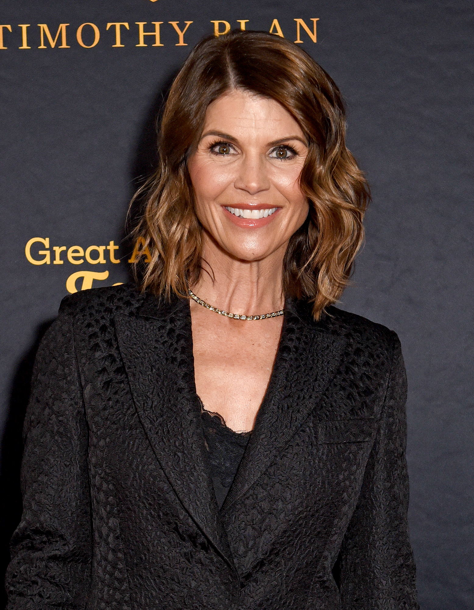 Lori Loughlin Bio Page
