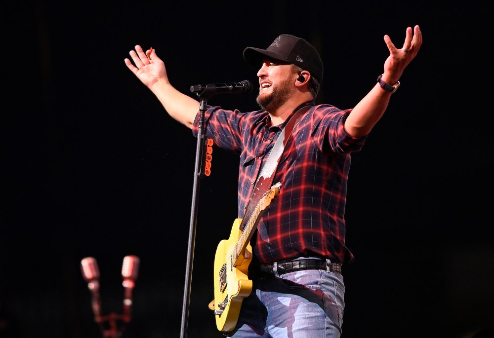 Luke Bryan Falls During Concert After Slipping on Fan’s Cell Phone