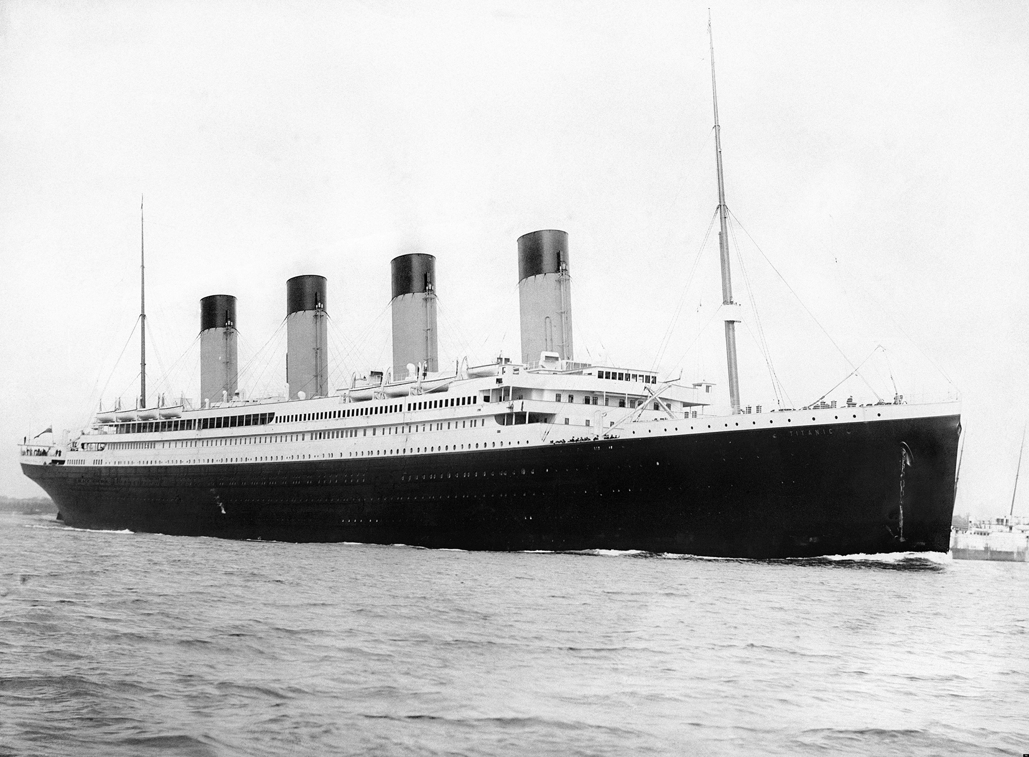 Titanic Ship Black and White