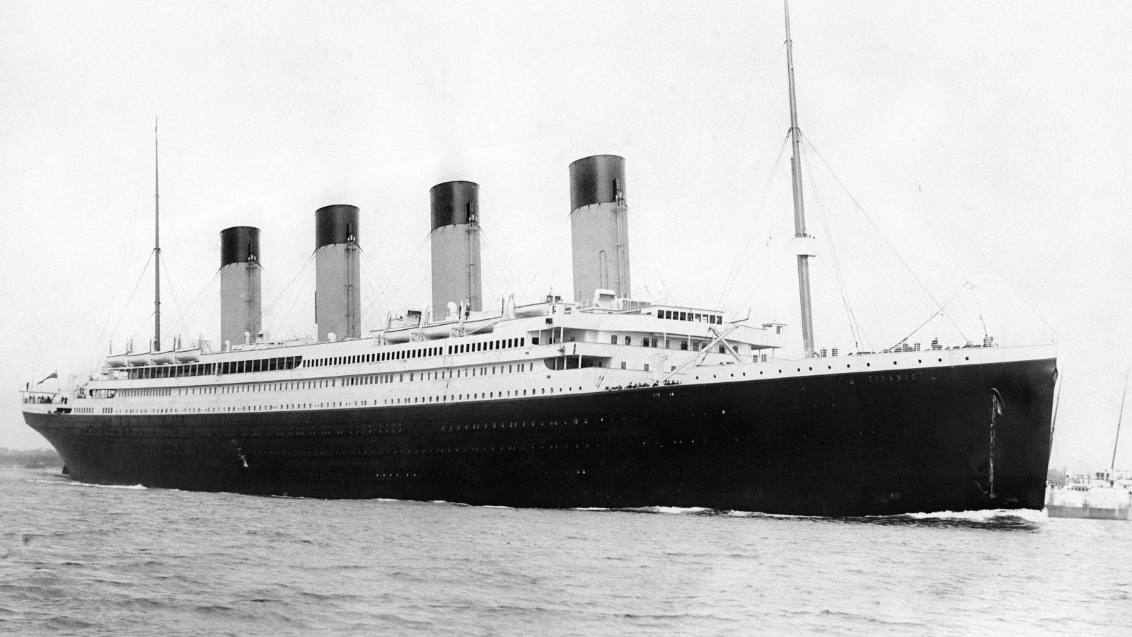 Titanic Ship Black and White