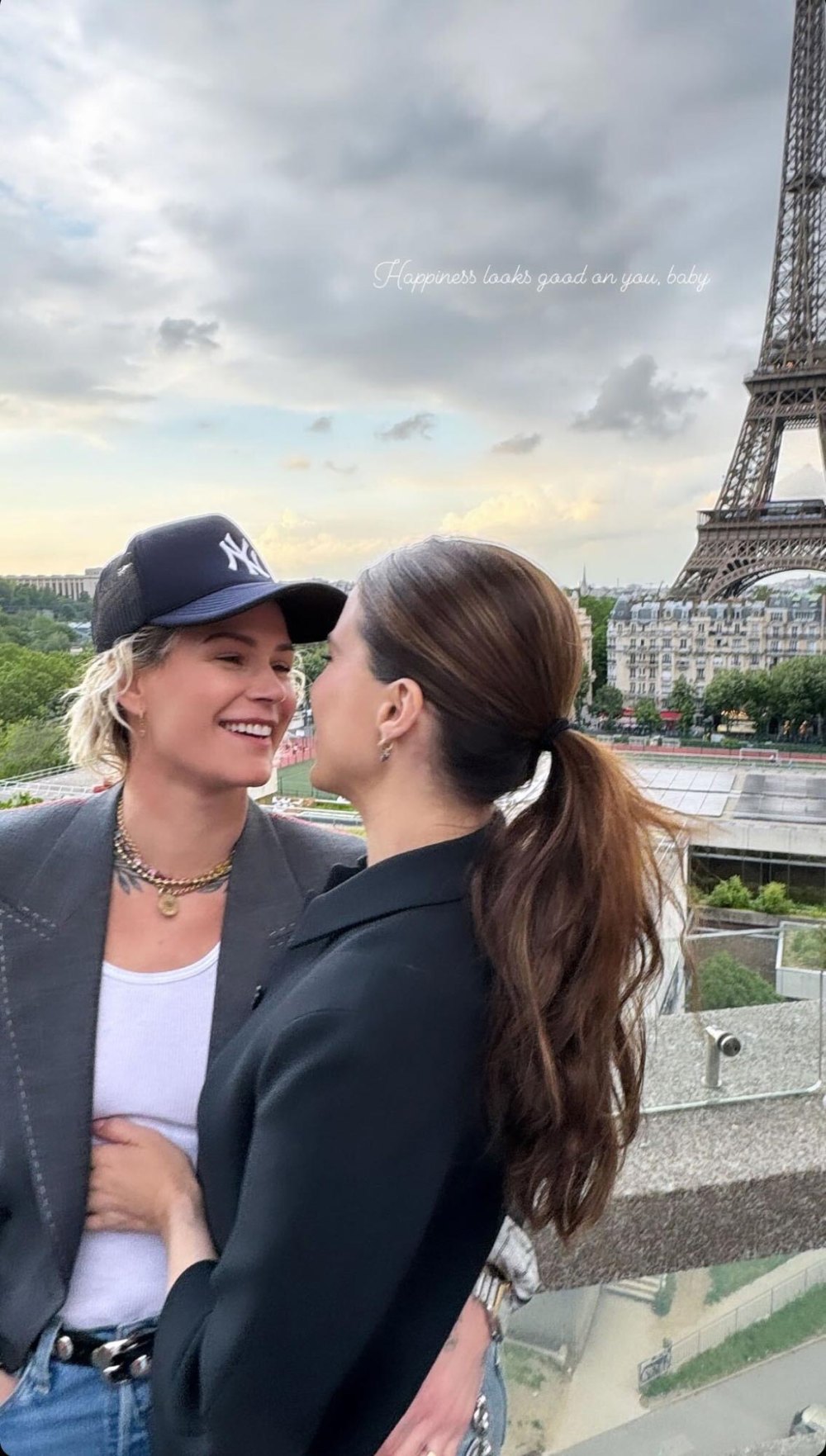 Sophia Bush and Girlfriend Ashlyn Harris Cuddle in Paris