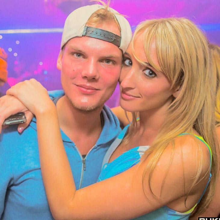 Avicii s ex girlfriend Emily Goldberg died on April 3 at age 34 018