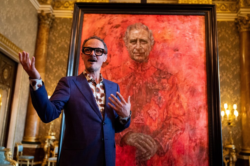 Artist Jonathan Yeo and King Charles III portrait