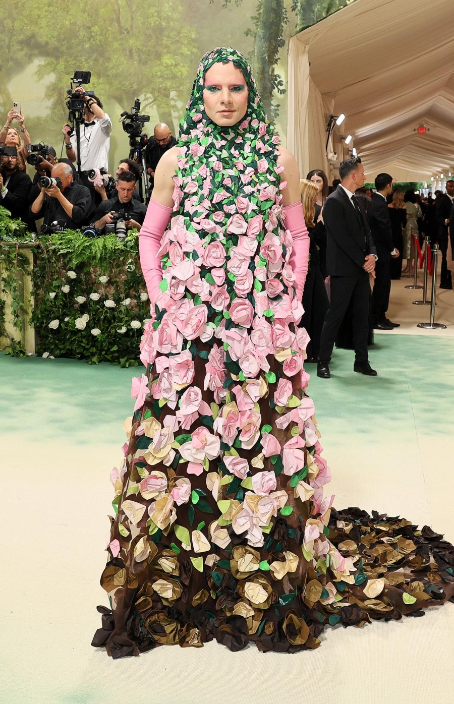 Met Gala 2024 Arrivals 686 Jordan Roth